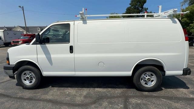 2025 GMC Savana Cargo Work Van - Photo 36