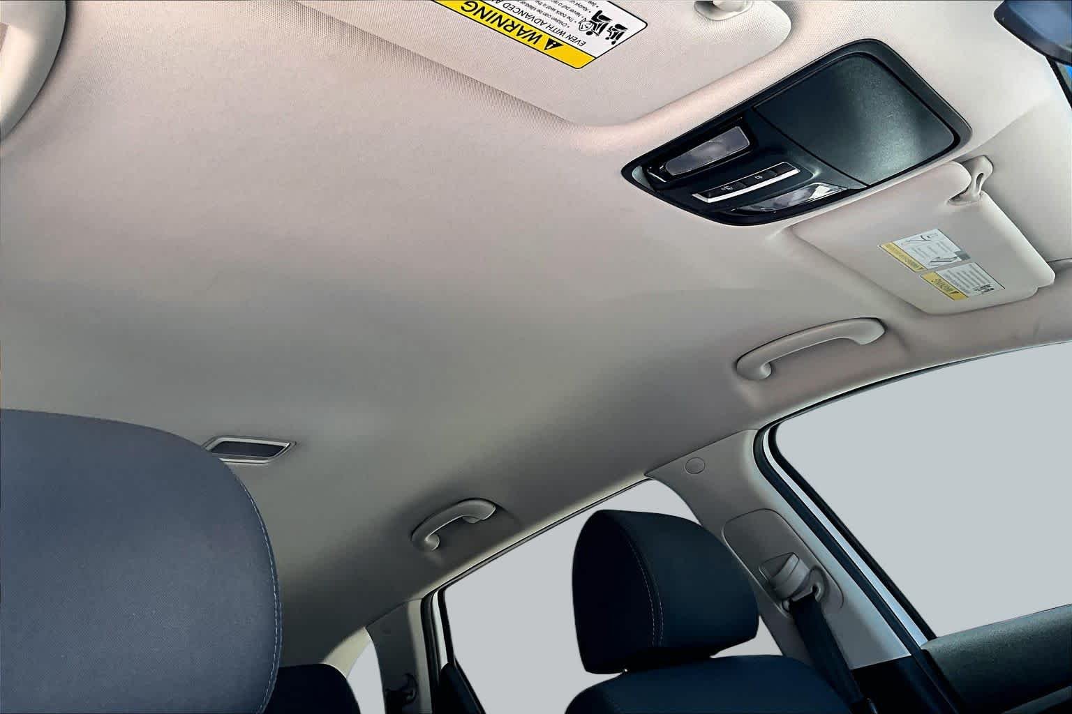 Used 2019 Snow White Pearl Kia LX V6 image 13