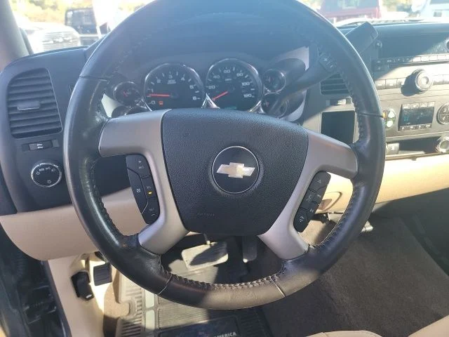 Used 2009 Blue Granite Metallic Chevrolet LT image 12