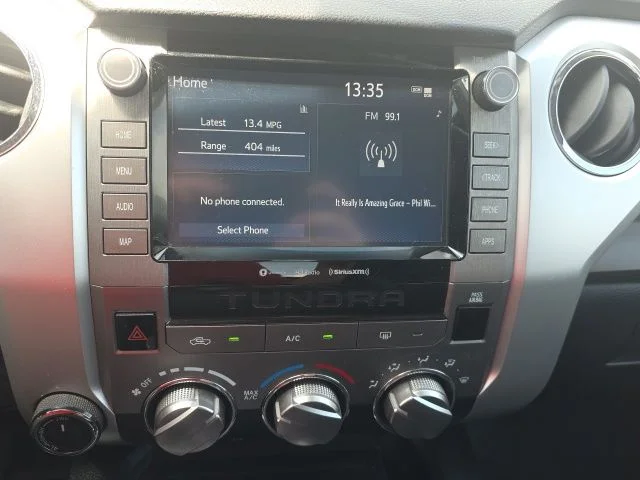 Used 2020 White Toyota SR5 image 20