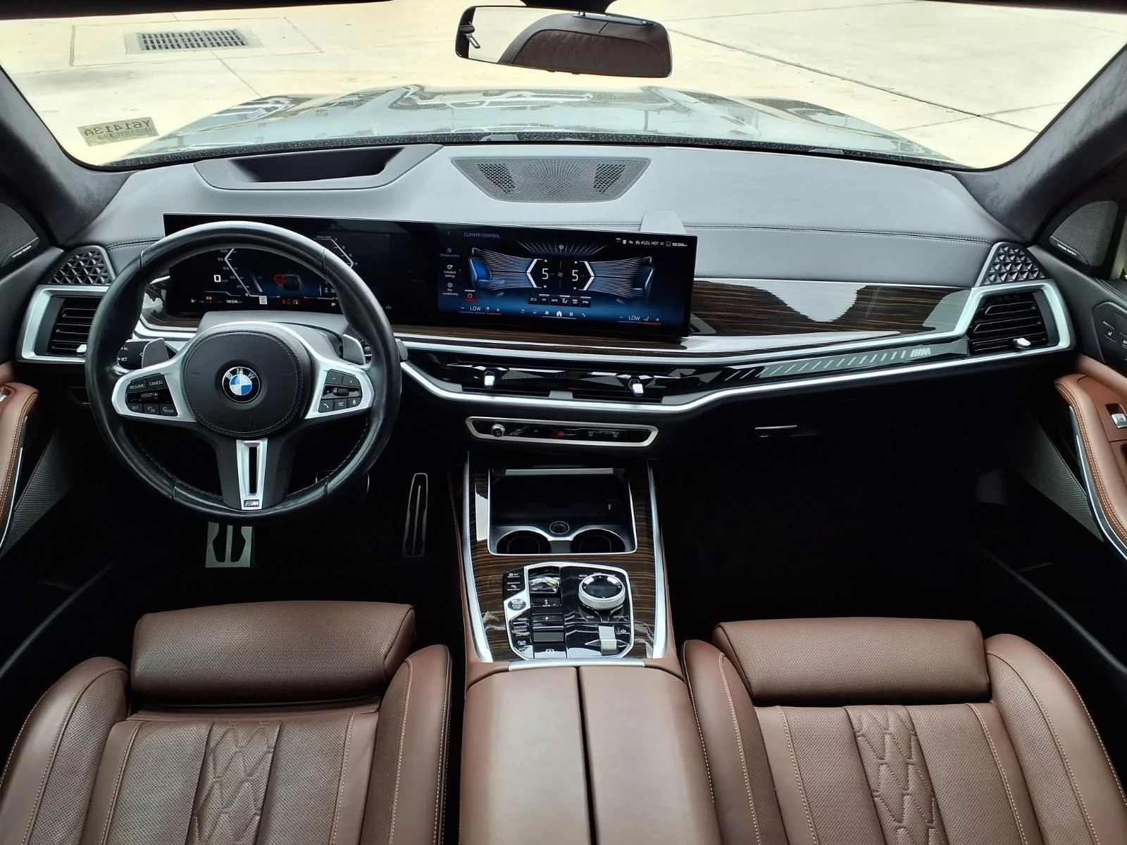 Used 2024 Green BMW M60i image 10