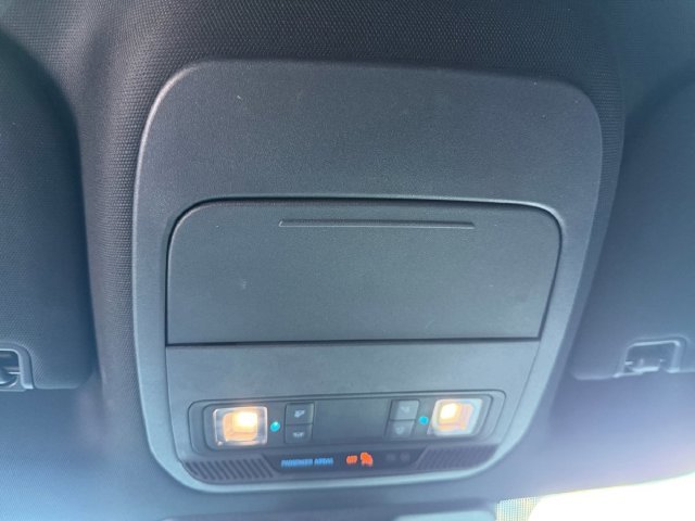 Used 2021 White Ford XLT image 7