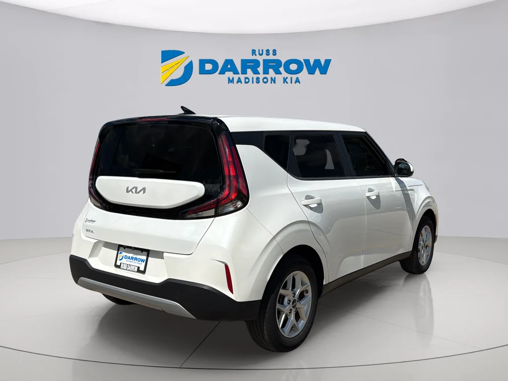 Used 2023 Snow White Pearl Kia LX image 5