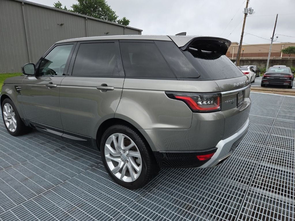 Used 2020 Silicon Silver Premium Metallic Land Rover HSE image 3