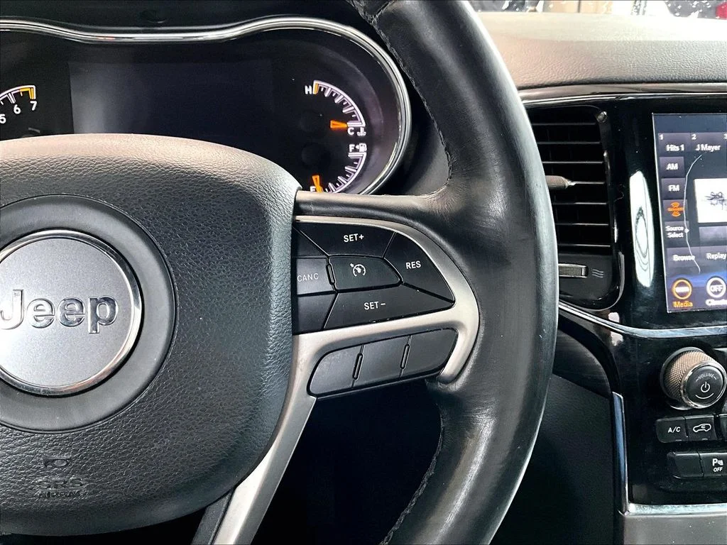 Used 2020 Gray Jeep Altitude image 19