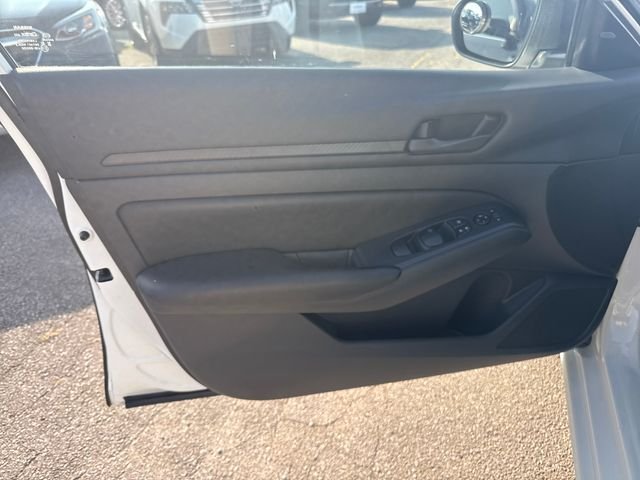Used 2024 White Nissan 2.5 S image 13