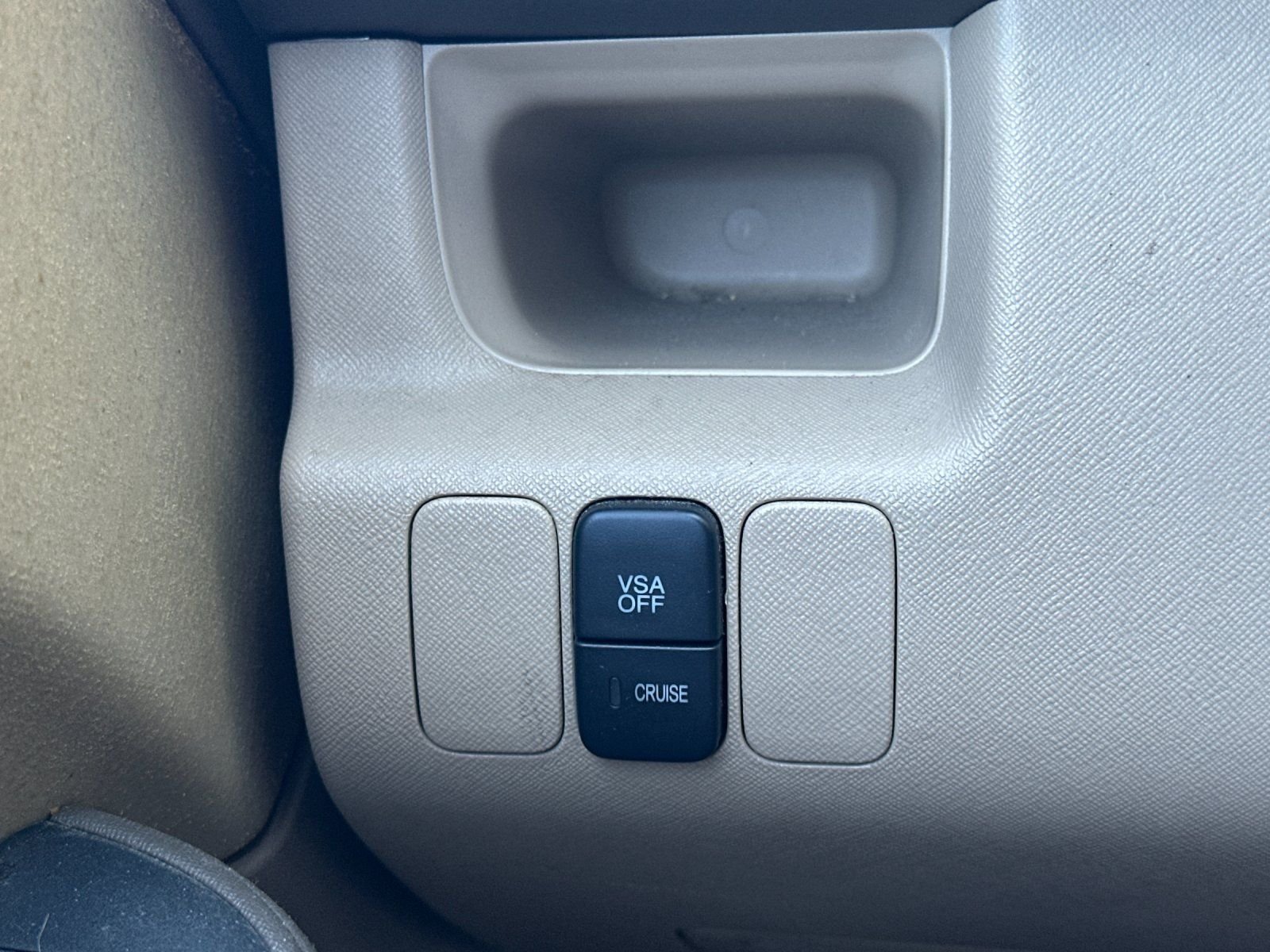 Used 2005 Sahara Sand Metallic Honda LX image 24