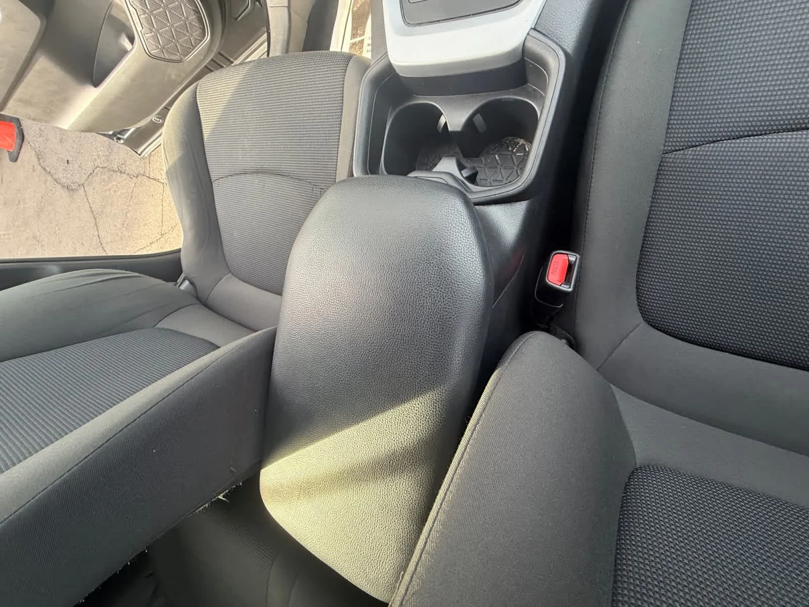 Used 2021 Midnight Black Metallic Toyota LE image 34