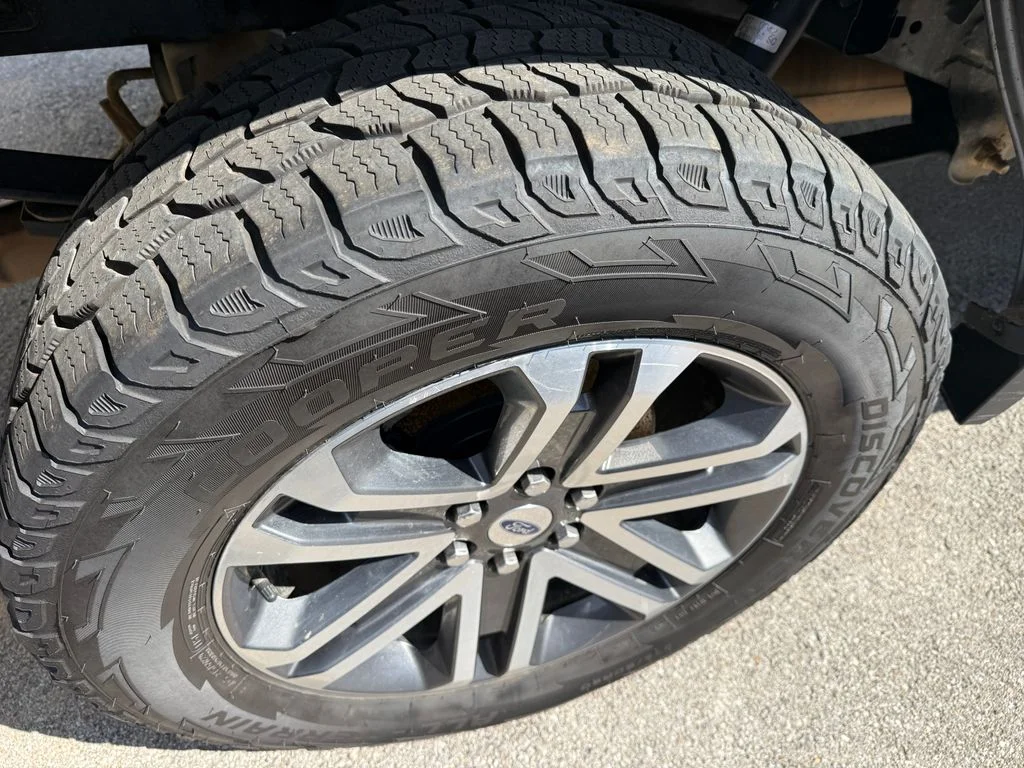 Used 2022 Silver Ford XL image 6