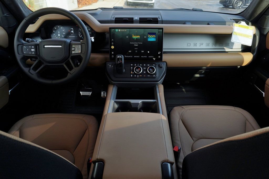 Used 2026 Gray Land Rover V8 image 11
