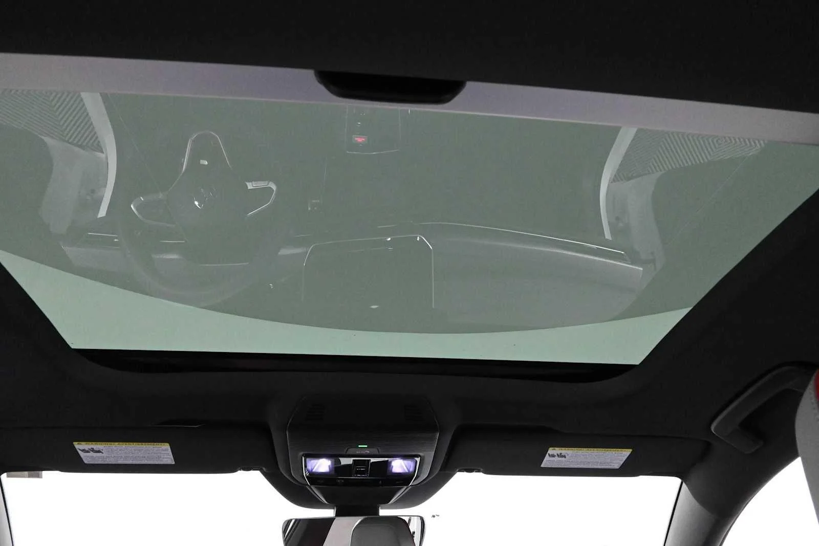 New 2026 Opal White Pearl Volkswagen SE image 4
