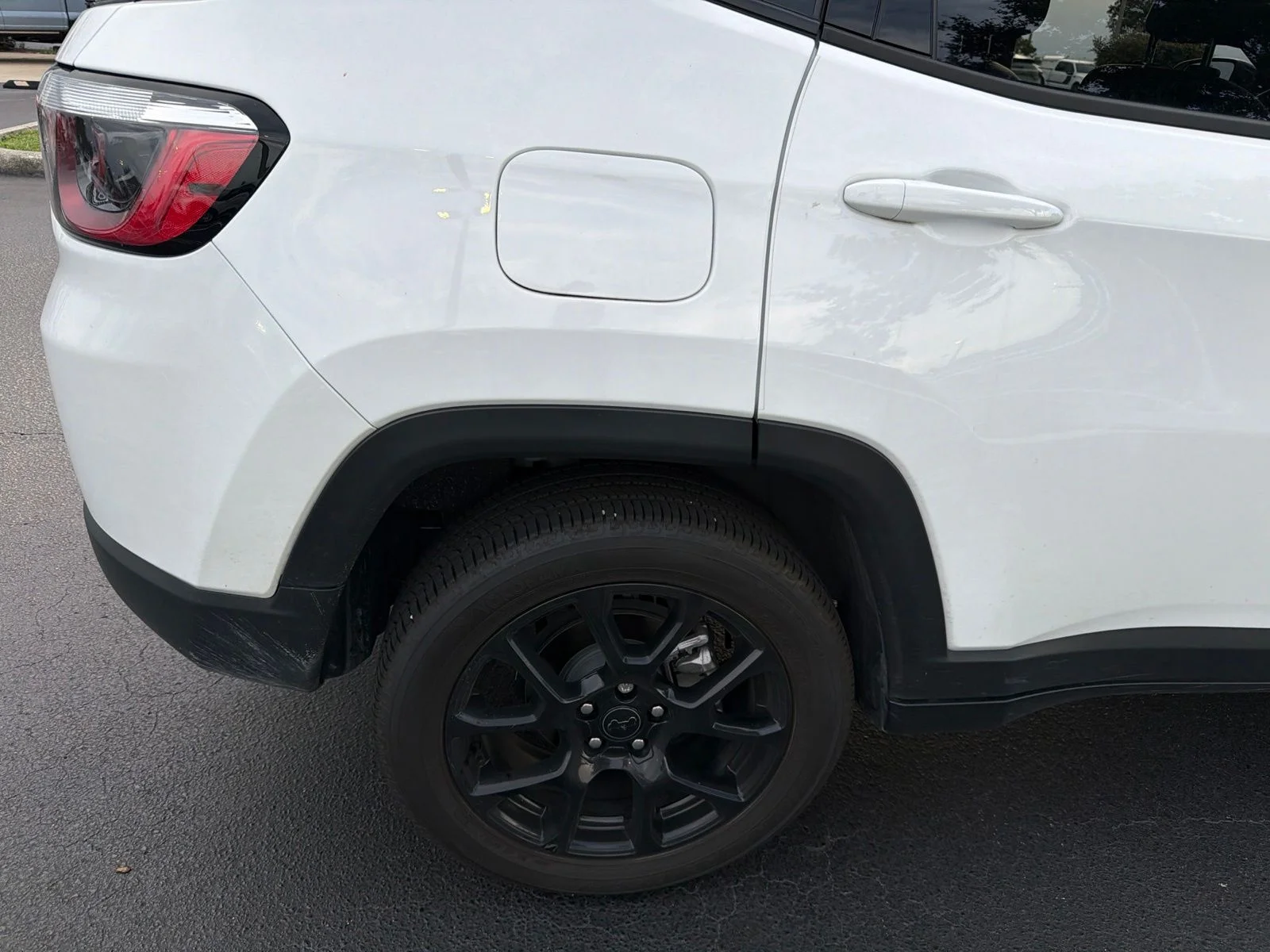 Certified Used 2025 White Jeep Latitude image 13