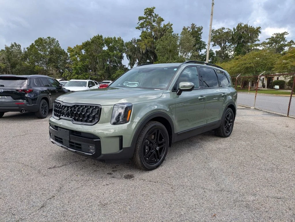 Used 2025 Jungle Green Kia SX X-Line image 8