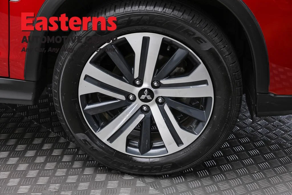Used 2025 Red Mitsubishi 2.0 SE image 32