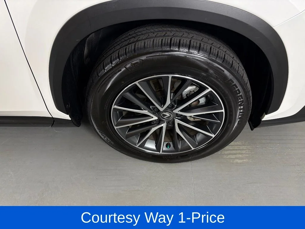 Used 2024 White Lexus 350 Premium image 13