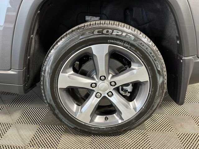 Used 2026 Gray Jeep Limited image 9