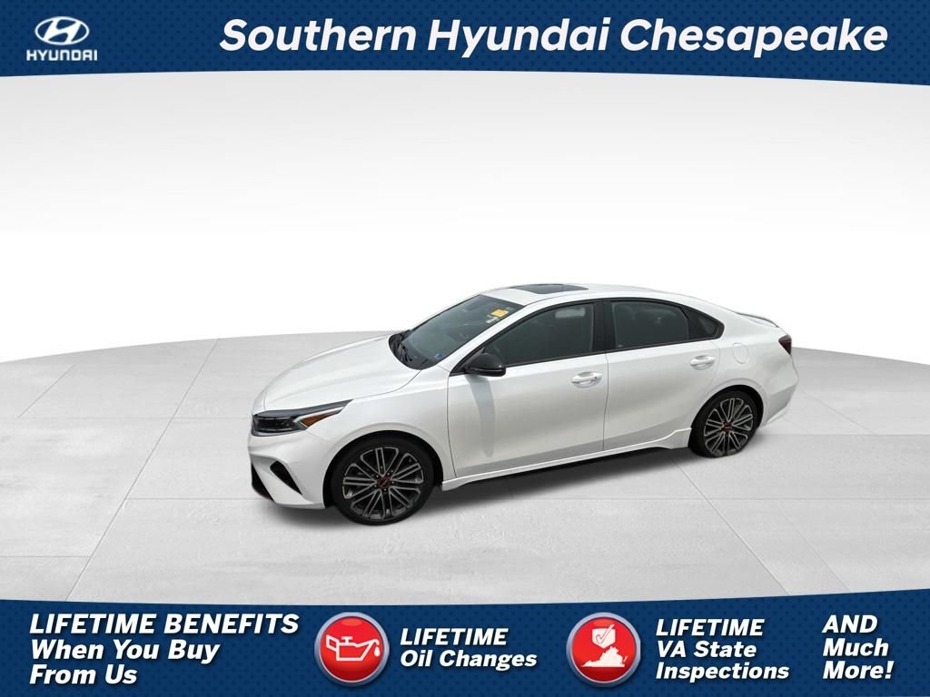 Used 2023 White Kia GT image 1