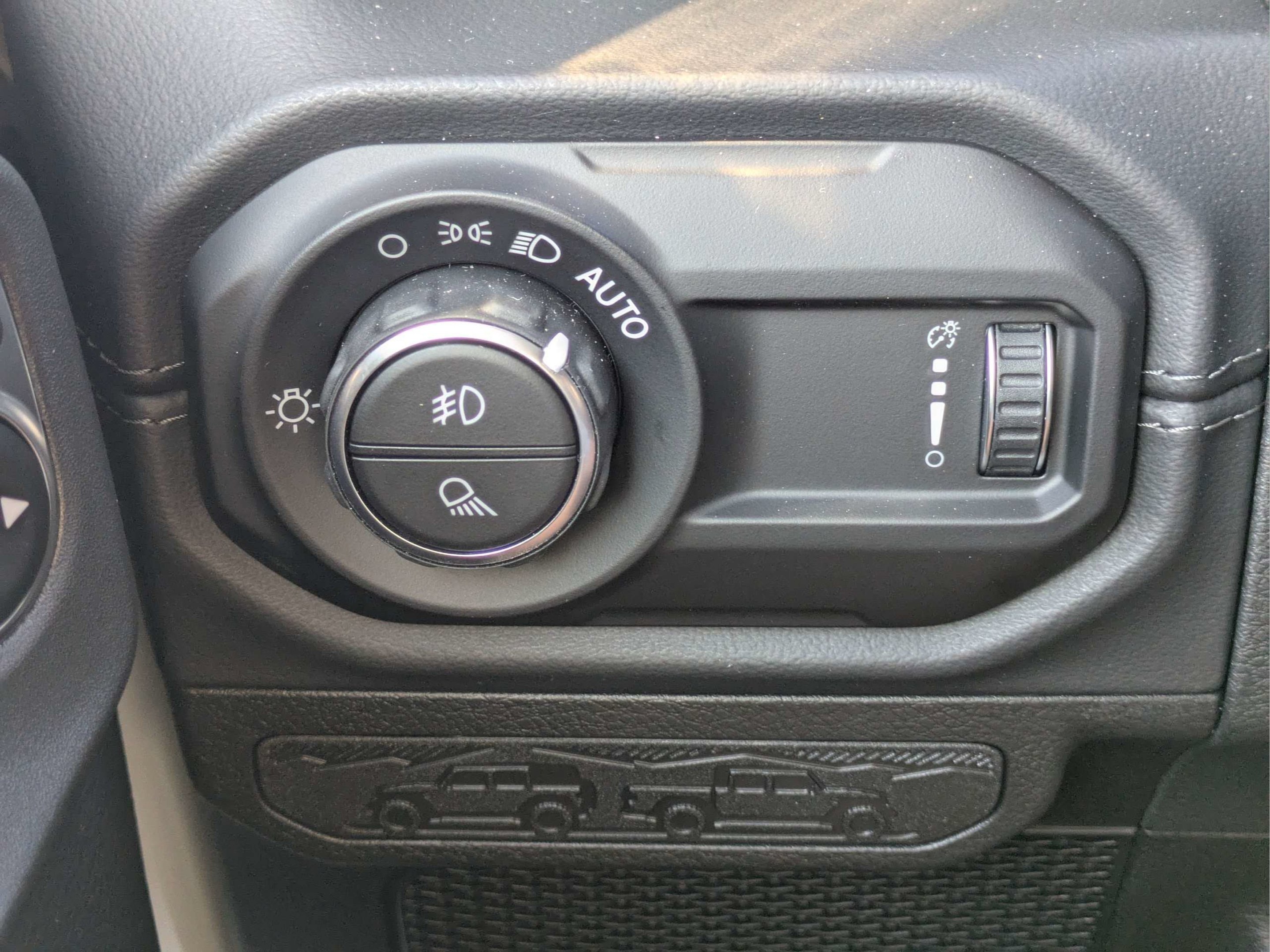 Used 2026 Bright White Clearcoat Jeep Mojave X image 23