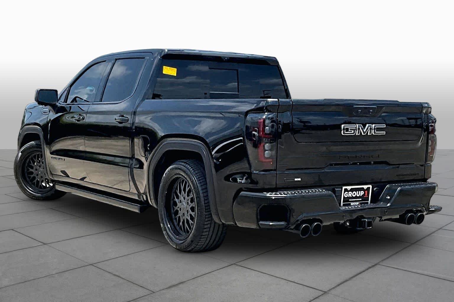 Used 2025 Onyx Black GMC Denali Ultimate image 23
