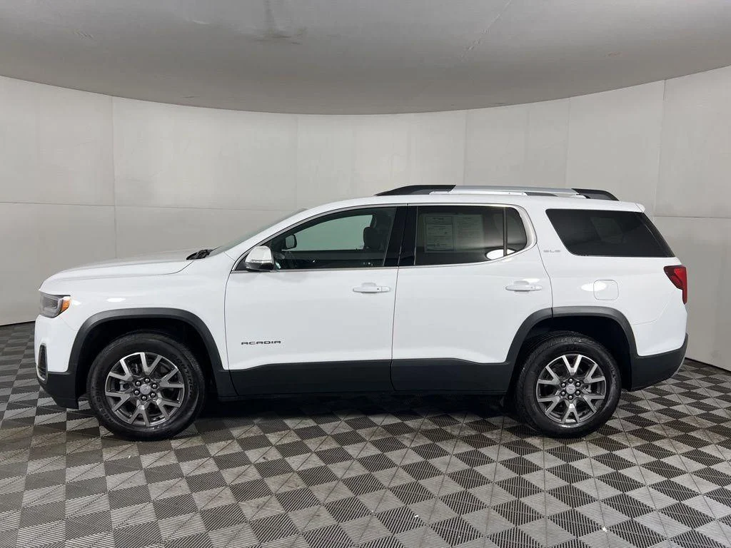 Used 2023 Summit White GMC SLE image 6