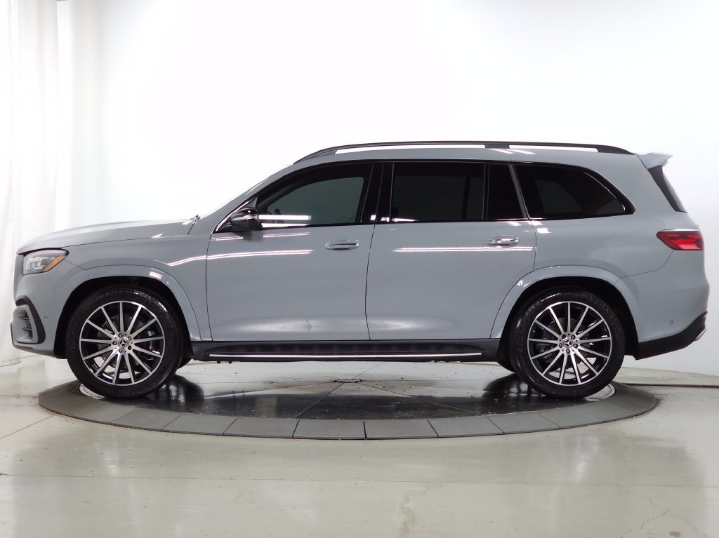 Used 2024  Mercedes-Benz GLS 580 image 3