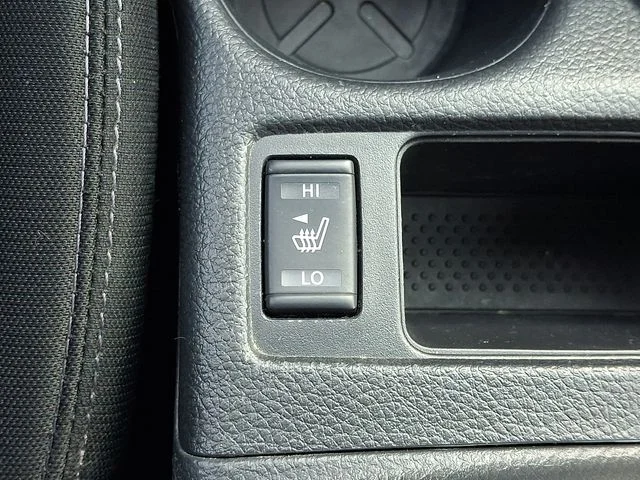 Used 2018 Blue Nissan SV image 22