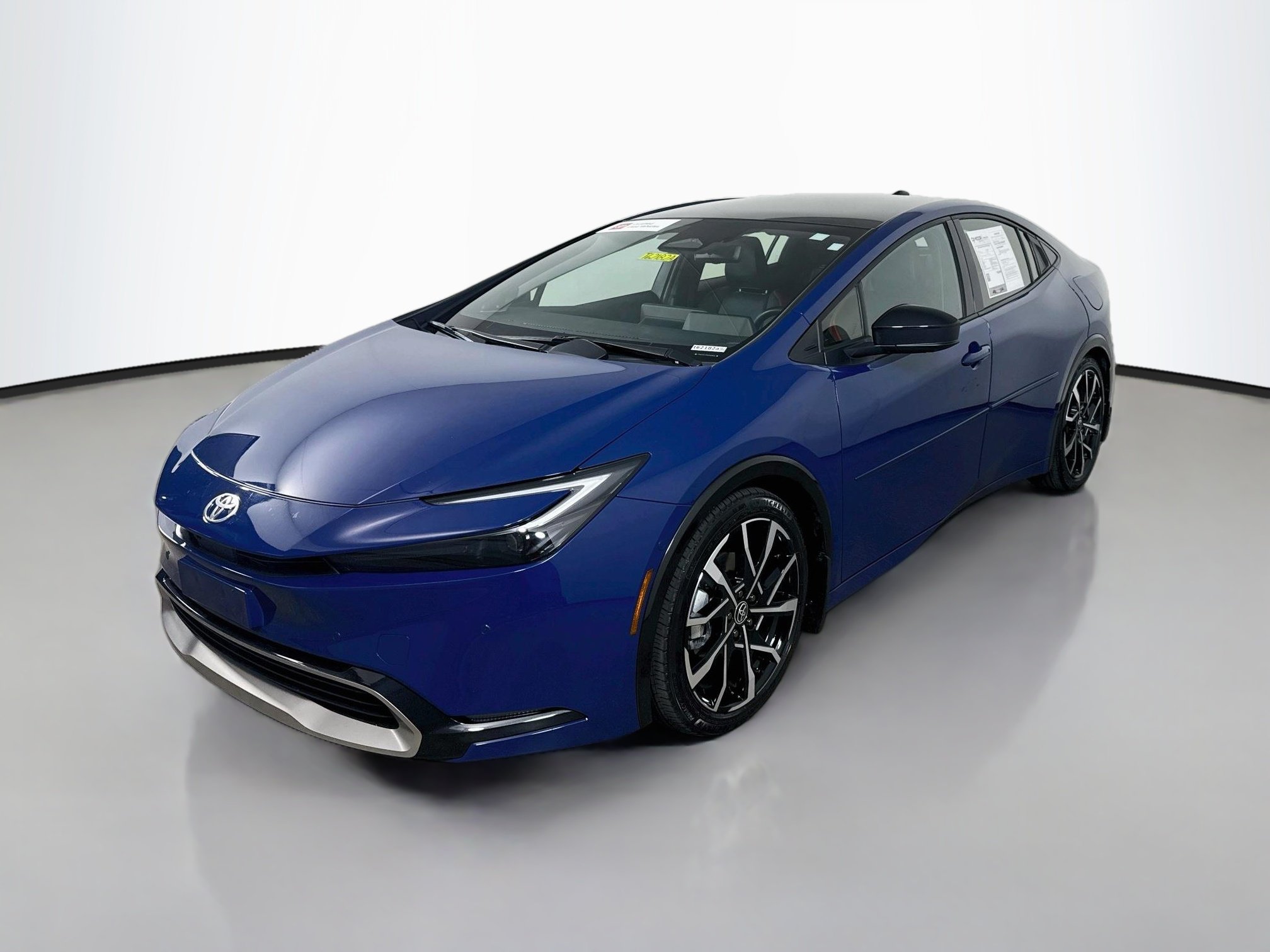 Used 2025 Reservoir Blue Toyota XSE Premium image 3