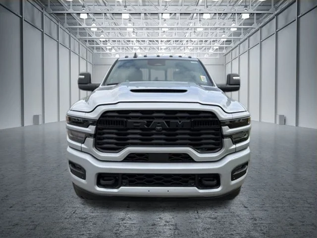 New 2027 Silver-Zynith Exterior Paint RAM Big Horn image 9