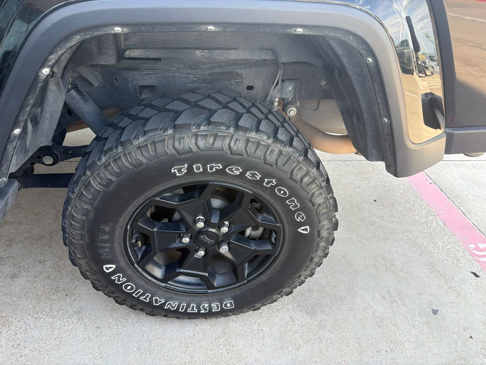 Used 2022 Black Jeep Sport image 12