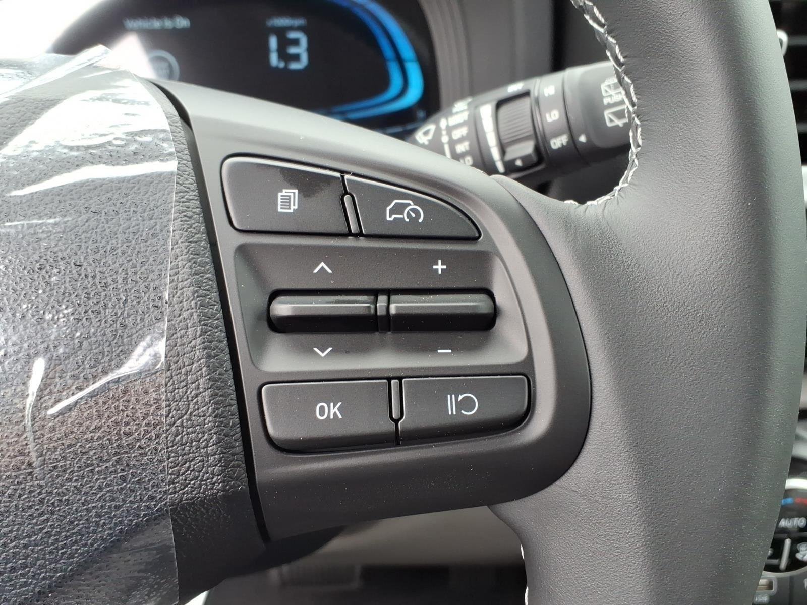 Certified Used 2025 Onyx Black Hyundai SEL image 14