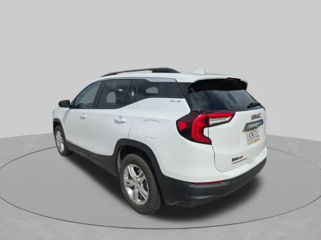 Used 2023 White GMC SLE image 5