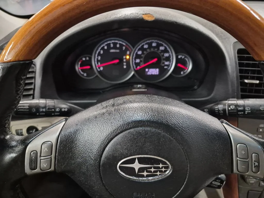 Used 2006 Green Subaru 3.0R image 25
