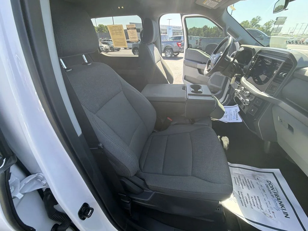 Used 2025 White Ford XLT image 30