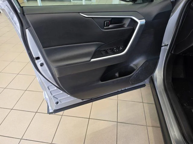 Used 2025 Silver Toyota LE image 25