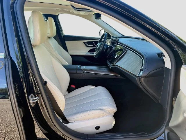 2025 Mercedes-Benz E-Class E350 - Photo 15