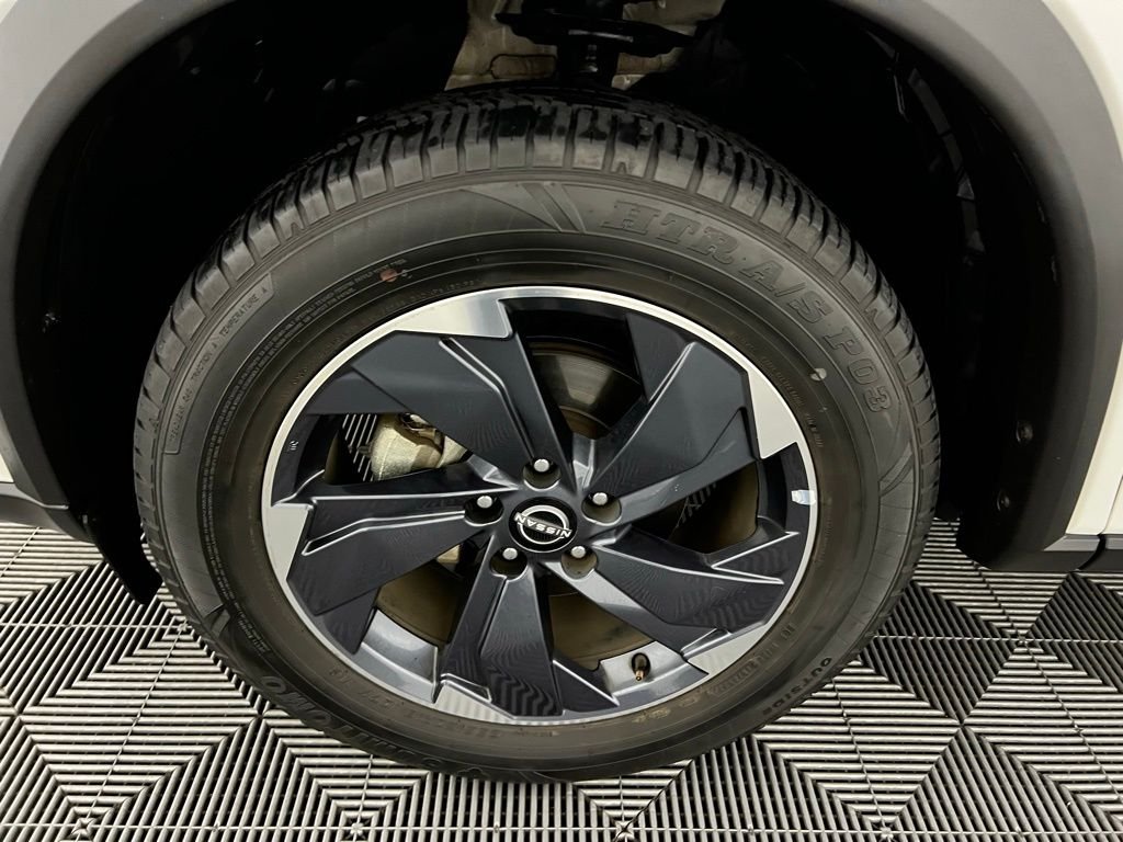 2024 Nissan Rogue SV - Photo 10