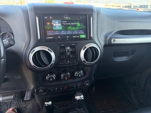 Used 2015 Green Jeep Unlimited Rubicon image 7