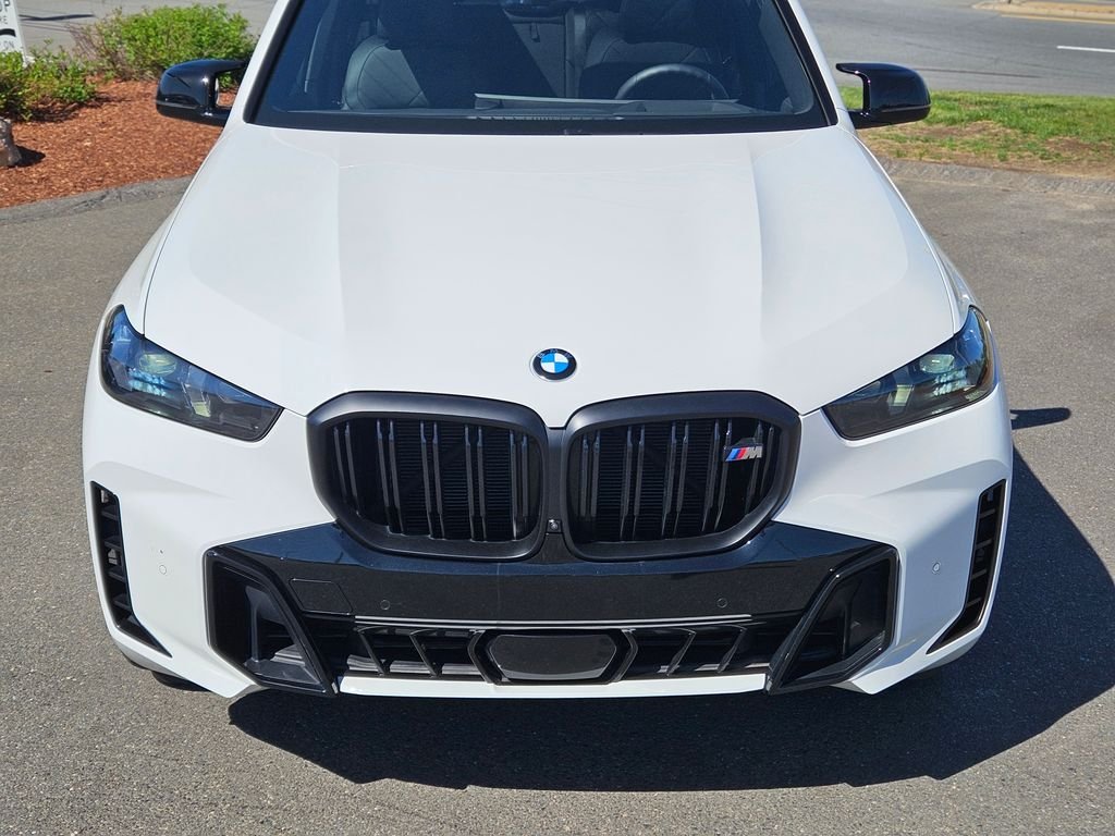 Certified Used 2025 Alpine White BMW M60i image 8