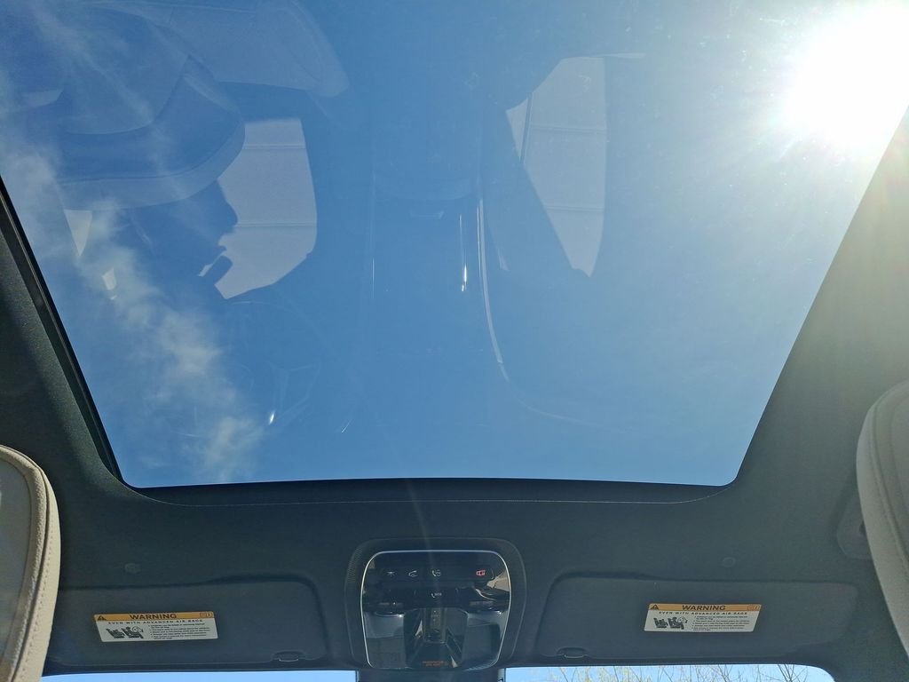 2023 Mercedes-Benz GLC GLC 300 - Photo 16