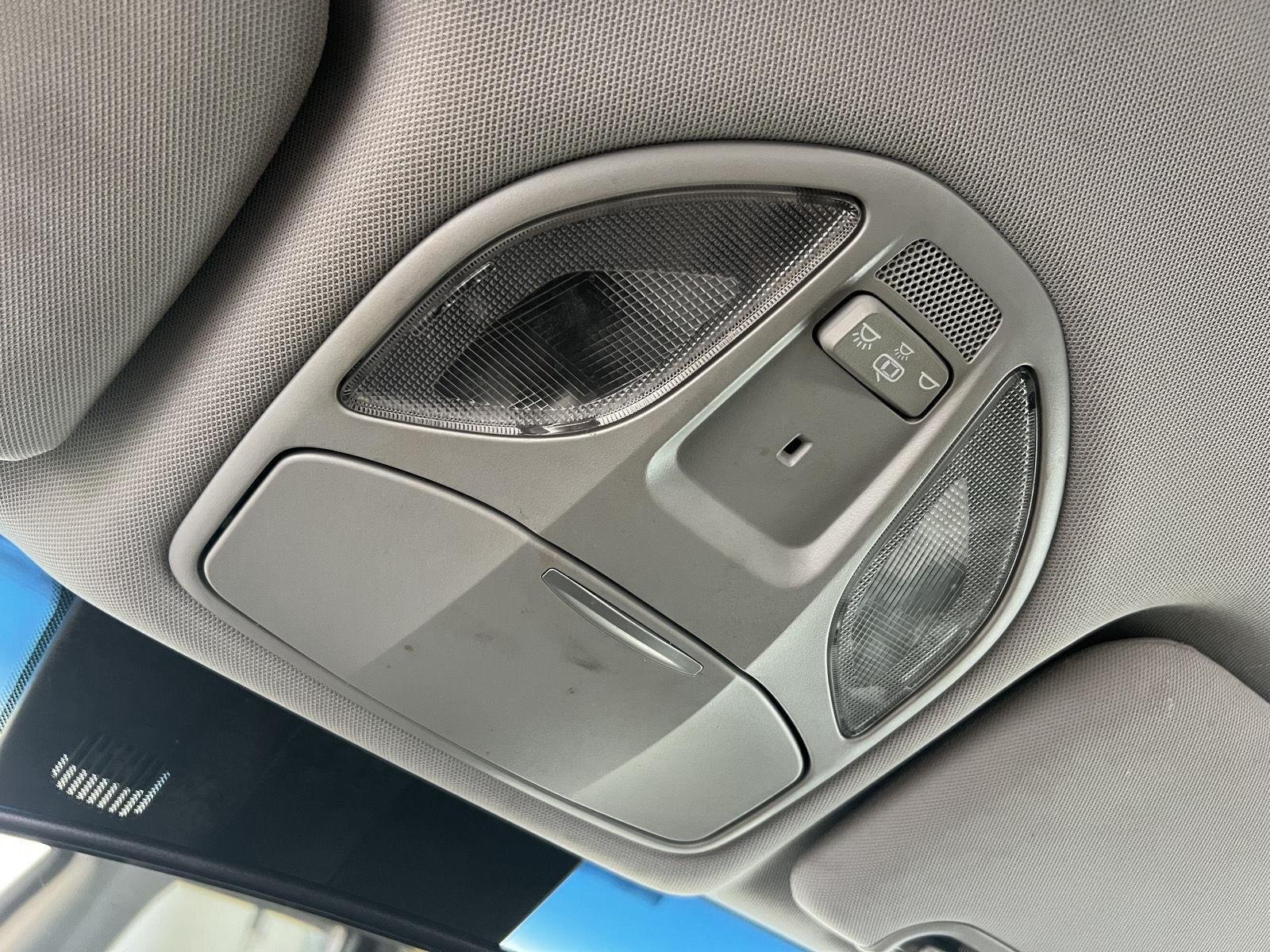 2017 Hyundai Santa Fe SE - Photo 22