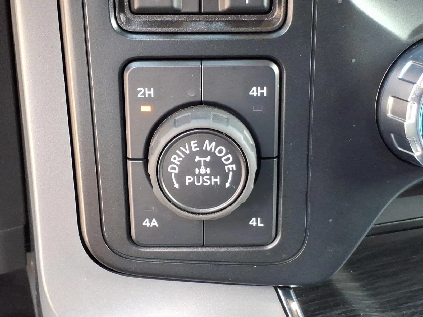 Used 2024 Iconic Silver Ford Lariat image 5