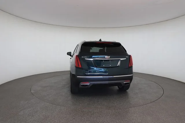 Used 2025 Green Cadillac Premium Luxury image 14