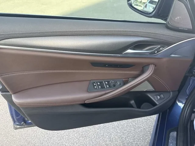 Used 2021 Dark Blue BMW M550i xDrive image 15