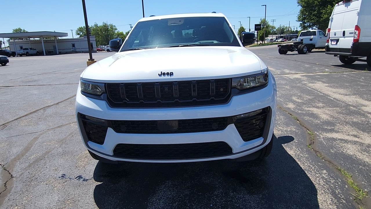 New 2026 White/off-white Jeep Limited image 3