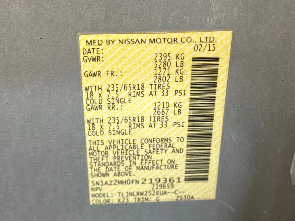 Used 2015 Silver Nissan SL image 24