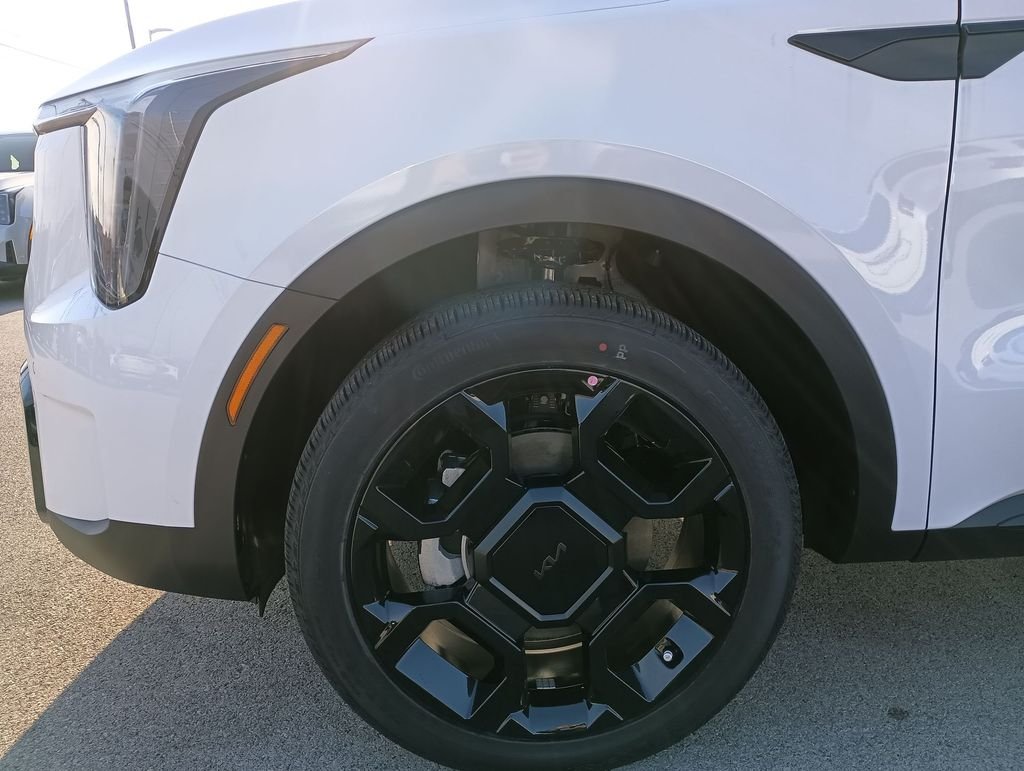 New 2026 Glacial White Pearl Kia X-Line EX AWD image 16