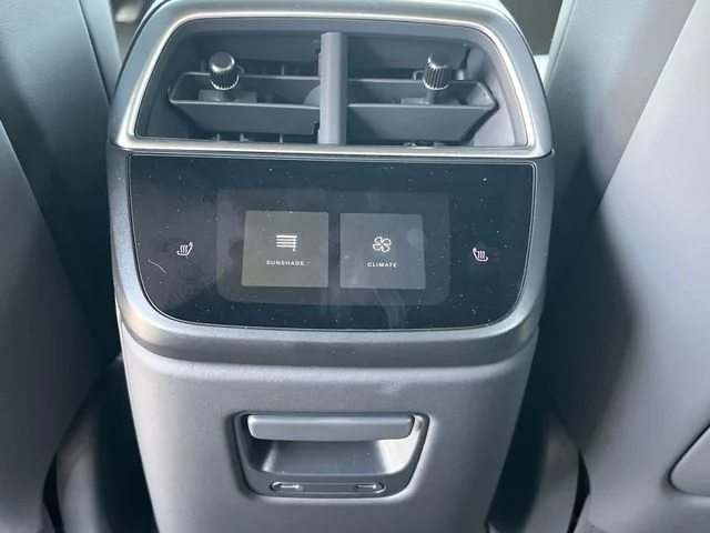 Used 2024  Lucid Touring image 37