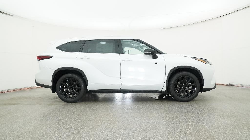 Certified Used 2026 Wind Chill Pearl Toyota Limited image 43
