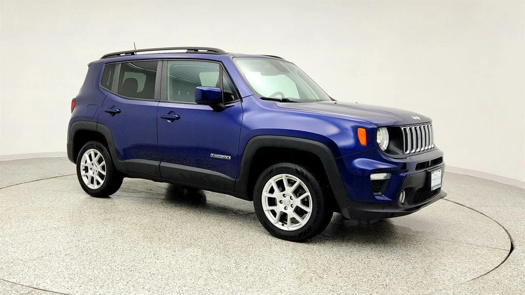 Used 2020 Jetset Blue Clearcoat Jeep Latitude 4x4 with Remote Start image 3