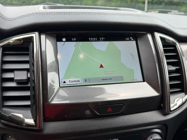 Used 2019 White Ford Lariat image 9